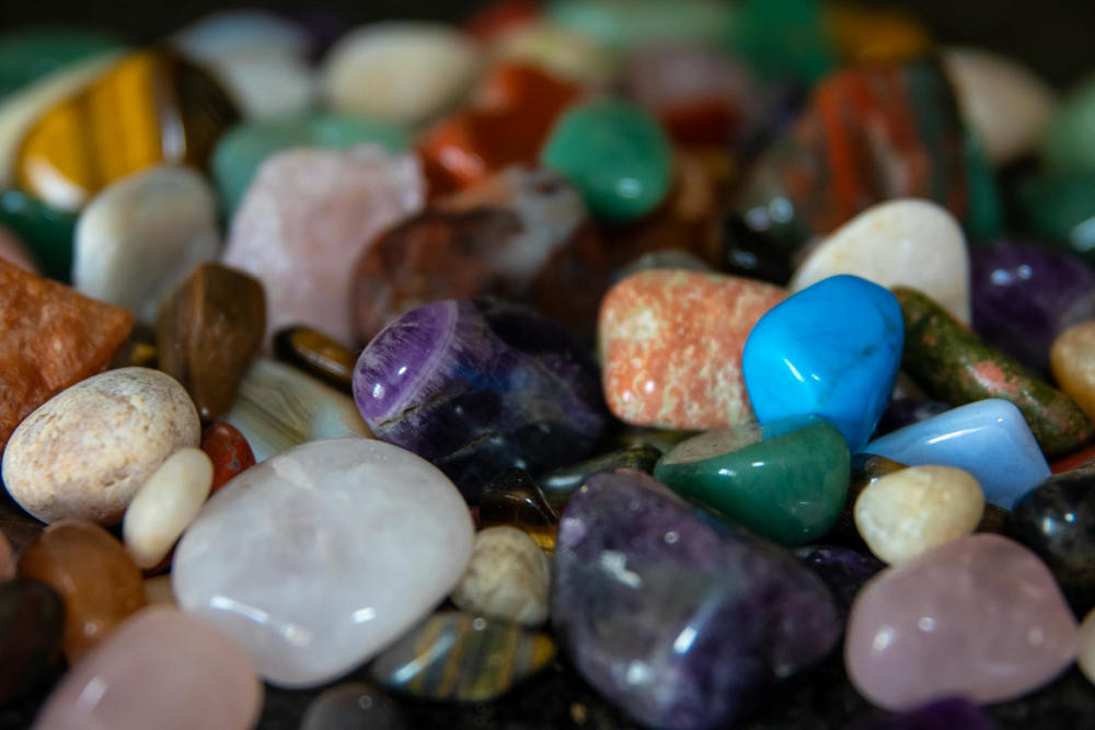 Choosing & Using CRYSTALS: COMPLETE Guide For Beginners