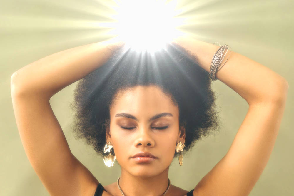 9 Obvious Signs You're a Lightworker And Their Meaning